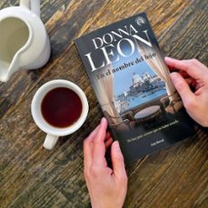 en el nombre del hijo-donna leon-9788432234811