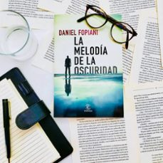 la melodía de la oscuridad-daniel fopiani-9788467059229