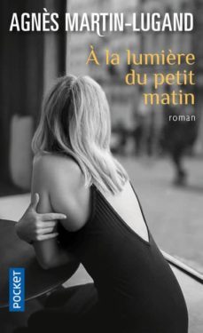 a la lumiere du petit matin-9782266282901