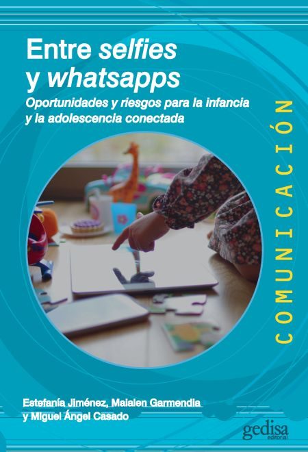Entre Selfies Y Whatsapps por Miguel Angel Casado